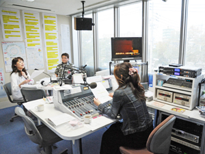 フレンズFM出演