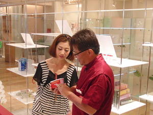 「デンタルセレクトショップSmiley's」の番組収録